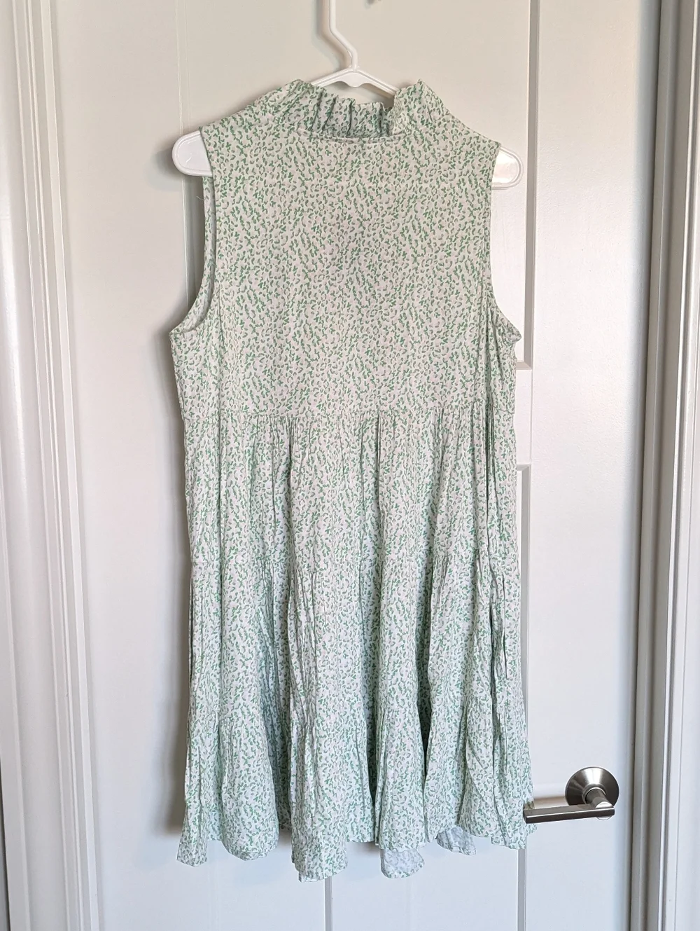 Crown & Ivy NWT Ruffle Neck Tiered Mini Dress - Green and Pink sz M - Picture 5 of 5